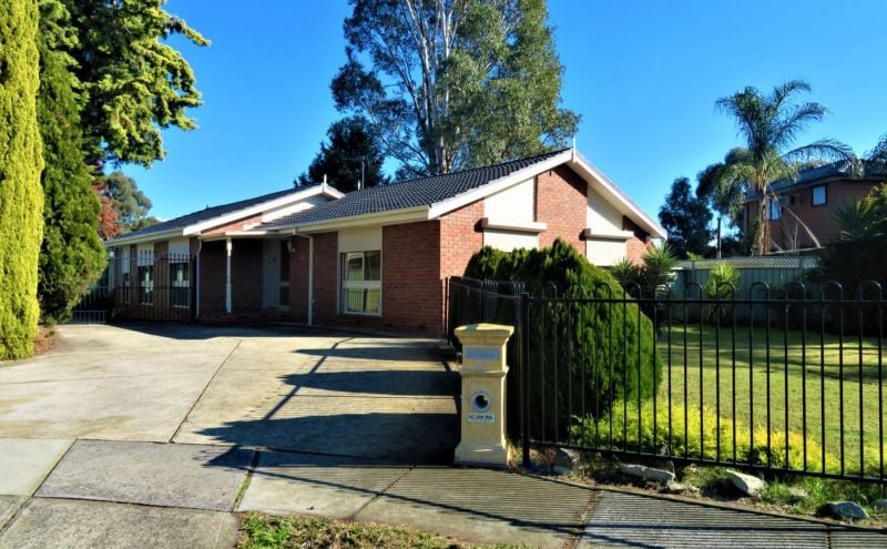 16 Chisholm Court, Mill Park
