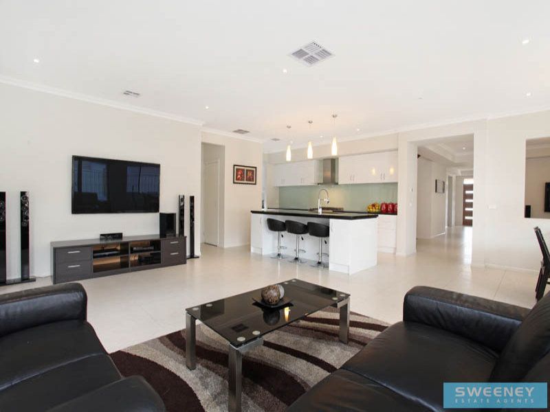 34 The Ridge, Caroline Springs - Thumbnail 6