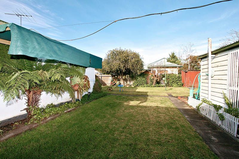33 Monash Street, Maribyrnong - Thumbnail 8