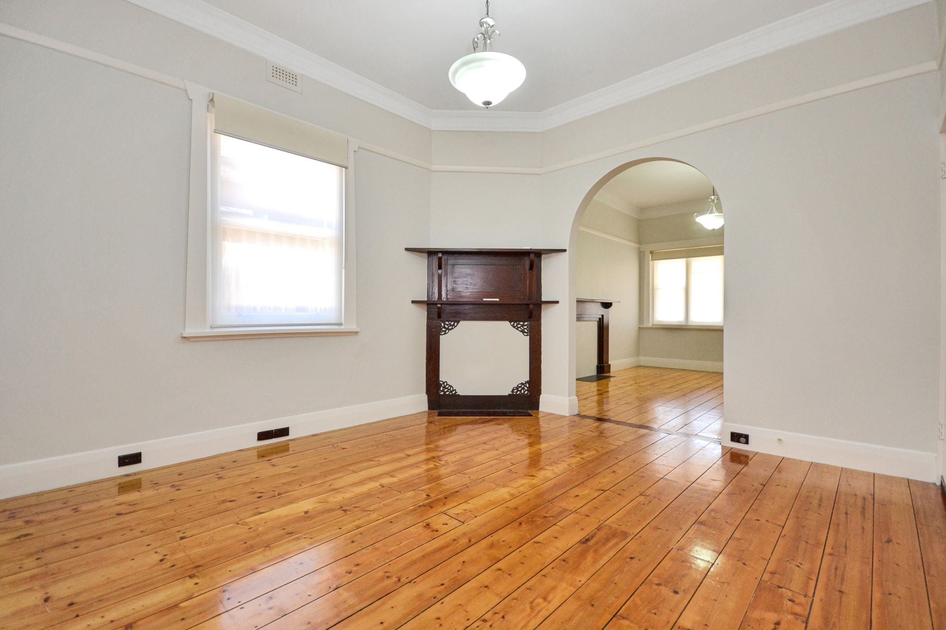 CONTEMPORARY DELIGHT IN COBURG
