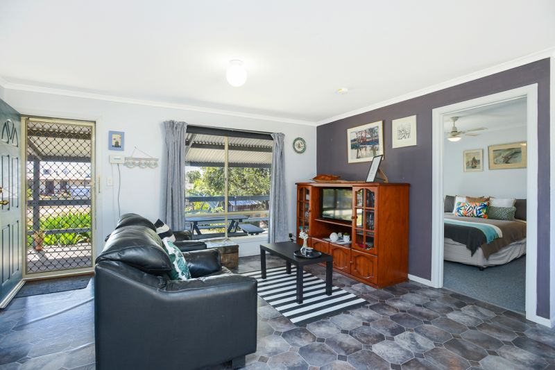 5 Edgewater Road, Clayton Bay South Coast Realty