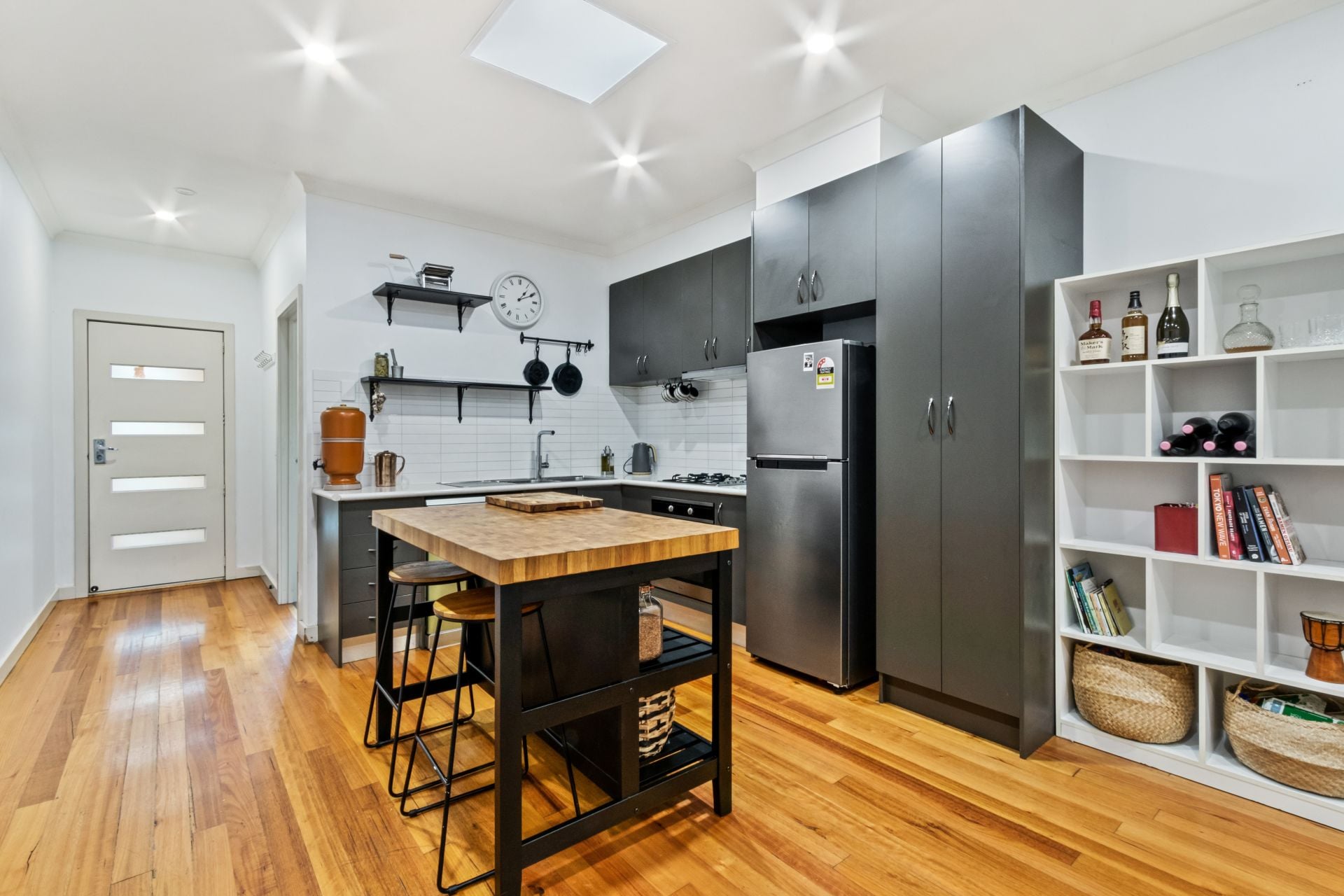 Charming 2 Bedroom Unit In Reservoir