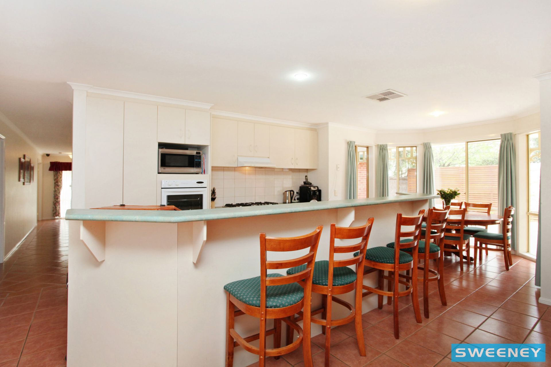 8 Learmonth Court, Caroline Springs - Thumbnail 4