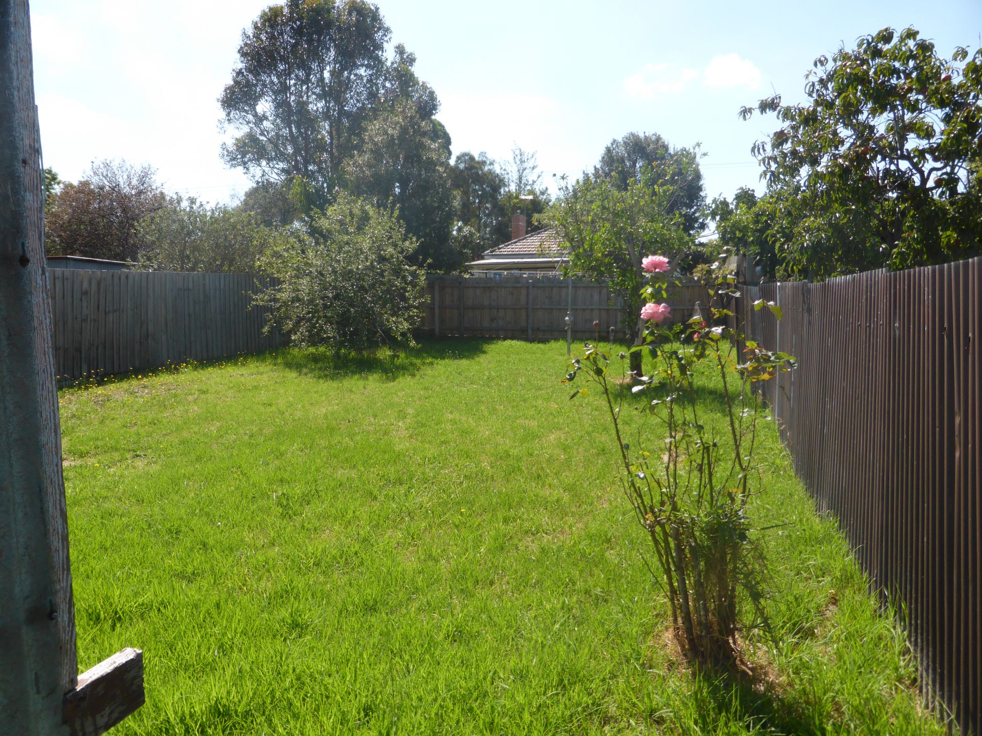 SPACIOUS HOME, CENTRALLY LOCATED!