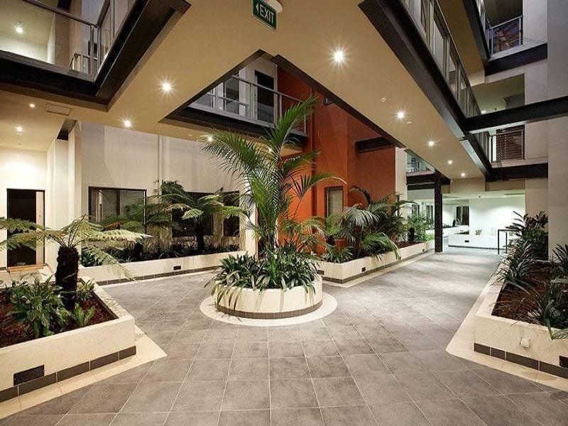 LANDMARK BUILDING, UNSURPASSED AMENITY