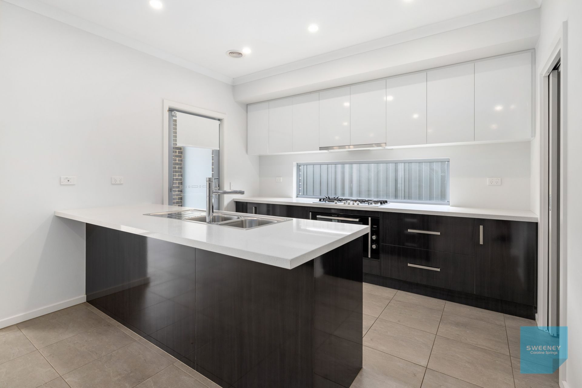 111 Orbis Avenue, Fraser Rise - Thumbnail 3