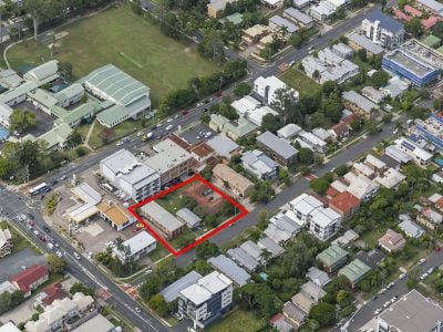 ATTRACTIVE DEVELOPMENT APPROVAL FOR 52 APARTMENTS OVER 4 LEVELS!