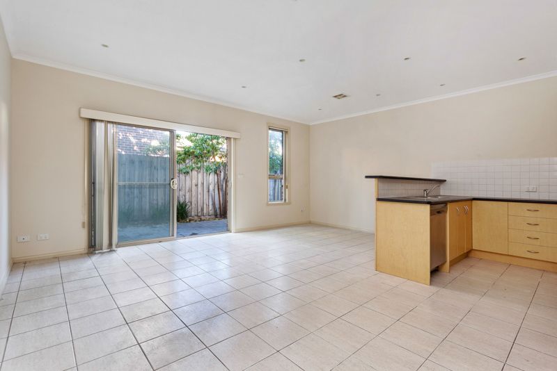 2/39 Sydney Street, Footscray - Thumbnail 3