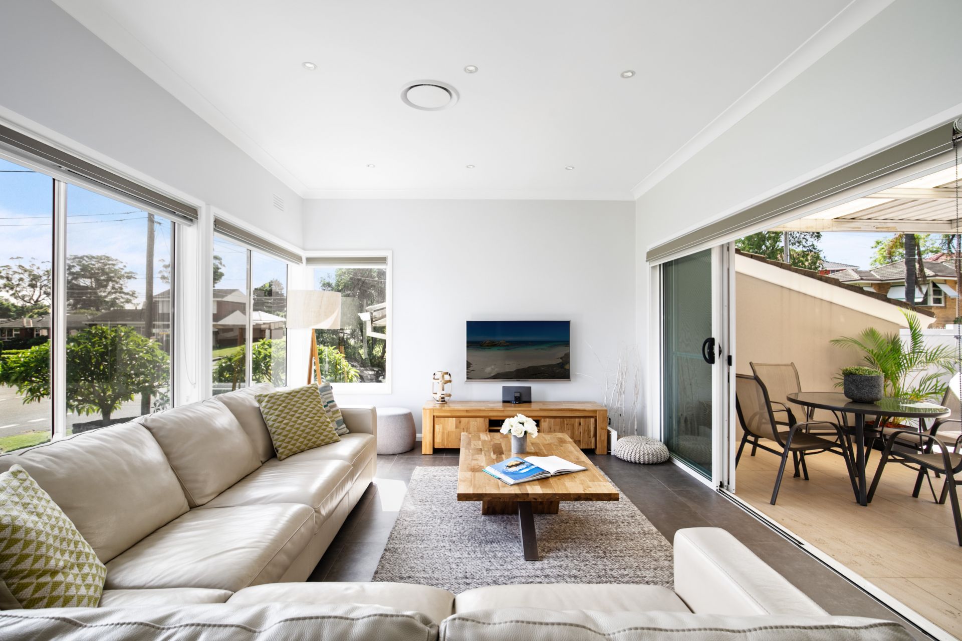 28 Graham Avenue, Miranda, Miranda - Thumbnail 3