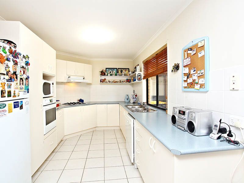 14 Avenham Court, Hillside - Thumbnail 4