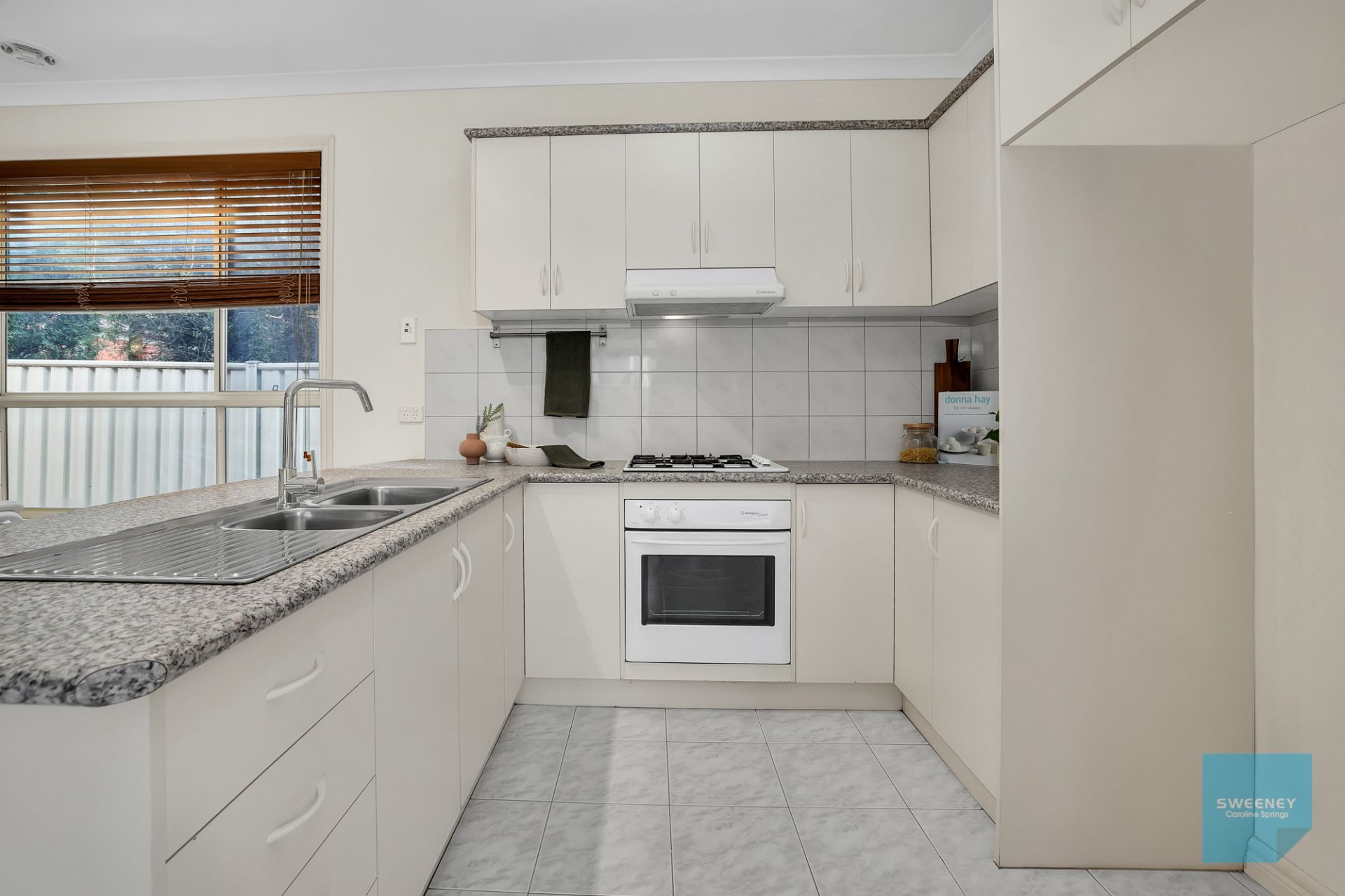 8 Innes Place, Caroline Springs - Thumbnail 3