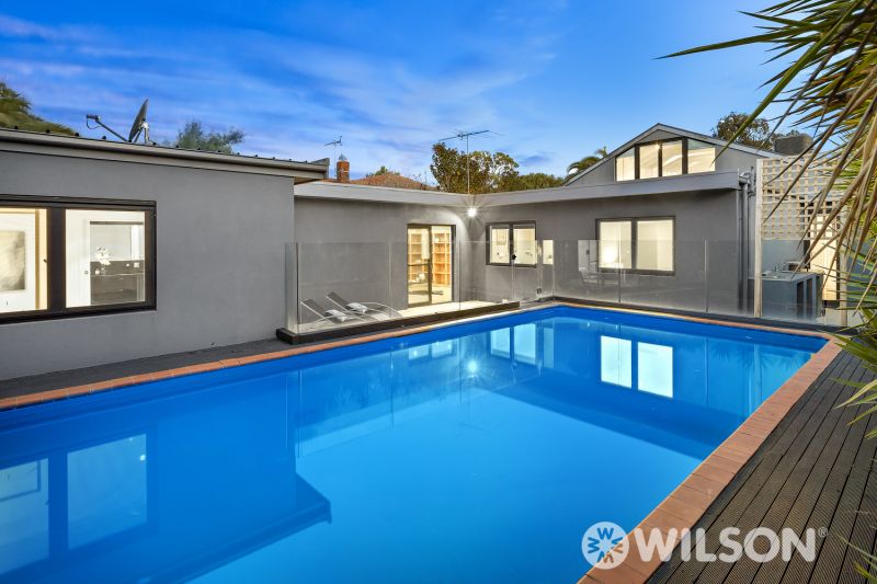 1A Furneaux Grove, St Kilda East