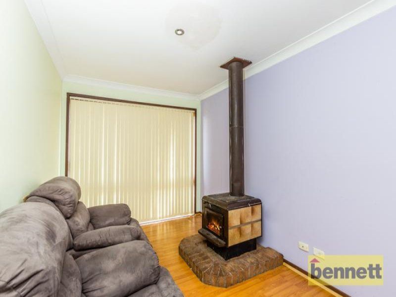 6 Phillip Place, McGraths Hill - Thumbnail 5