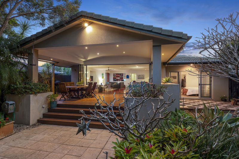 Real Estate For Sale 43 Tahiti Avenue Palm Beach , QLD