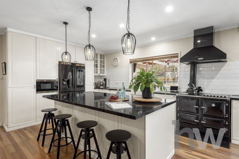 6 Abigail Court, LEOPOLD Hayeswinckle