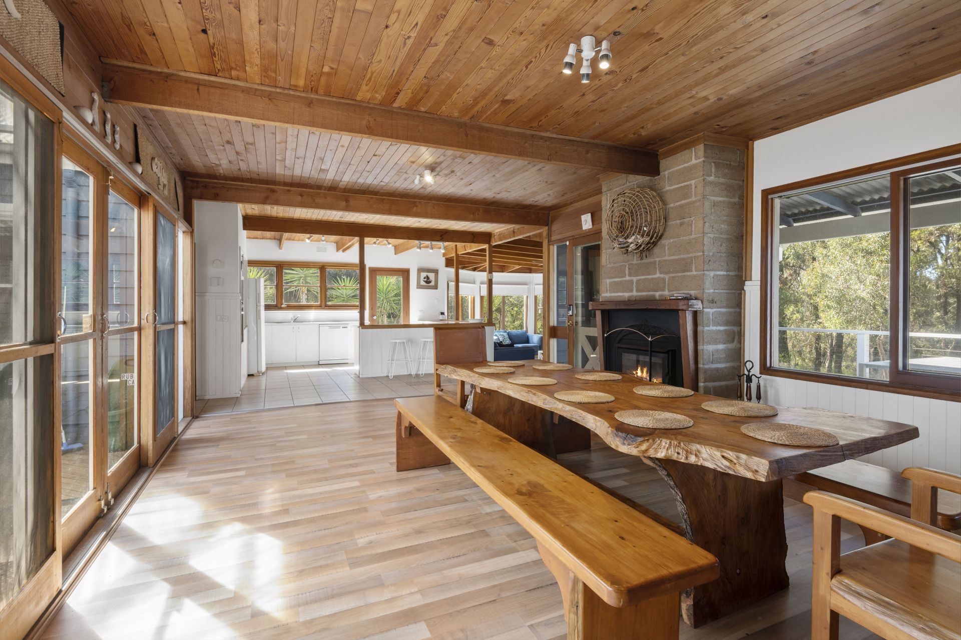 90 Bimbadeen Drive, Fairhaven - Thumbnail 7