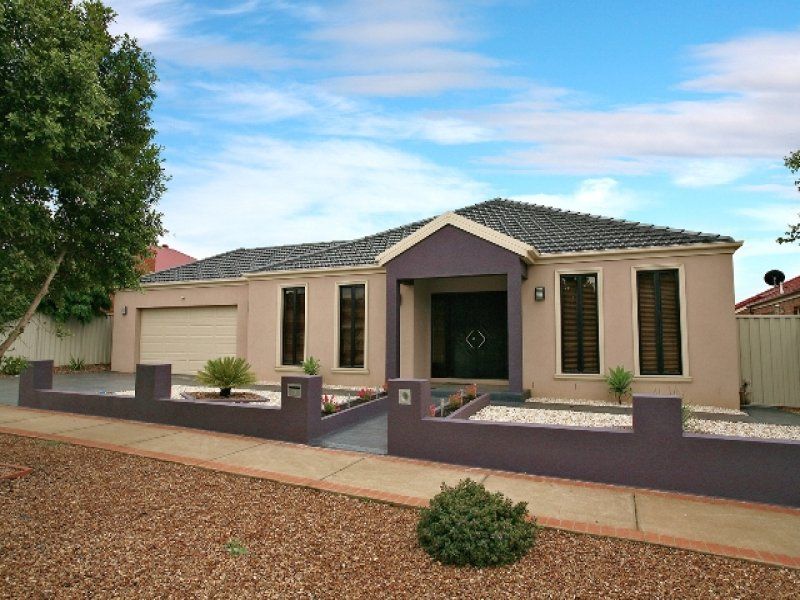 38 Bushy Park Avenue, Caroline Springs - Thumbnail 2