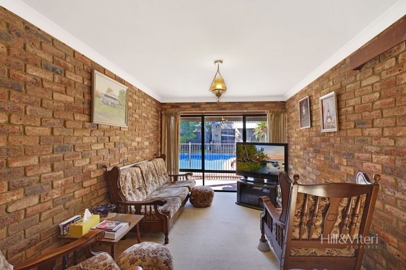 22 Captain Cook Drive, Caringbah, Caringbah - Thumbnail 4