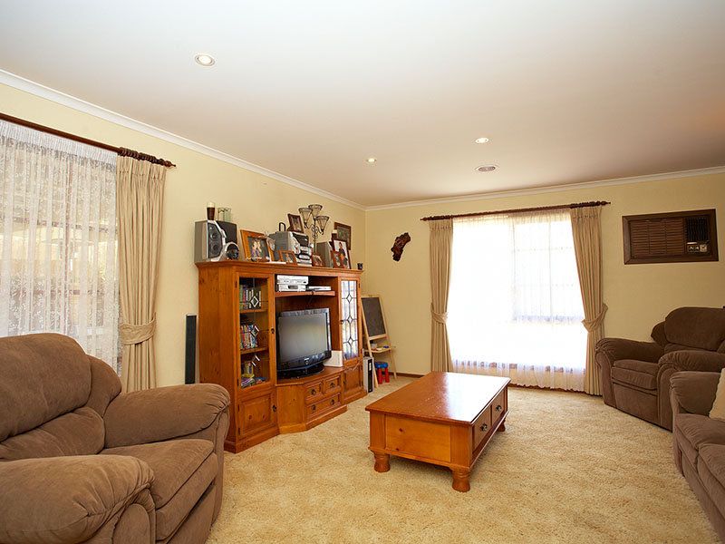 57 Donald St South, Altona Meadows - Thumbnail 7