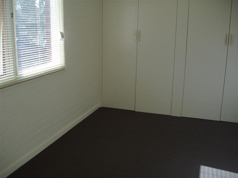 Spacious One Bedroom Apartment Available! In Prime Location