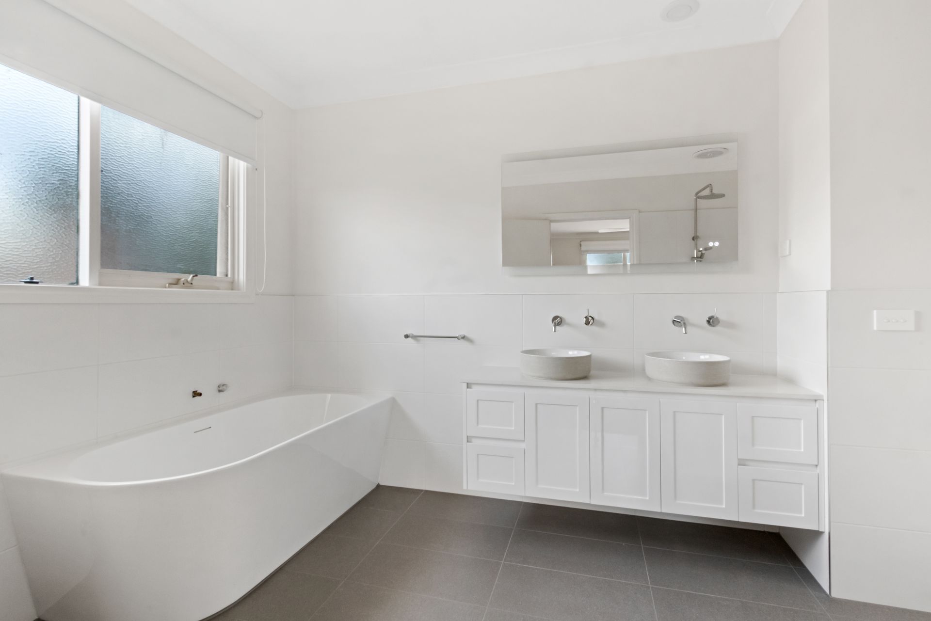 Stunning 2 Bedroom Townhouse!