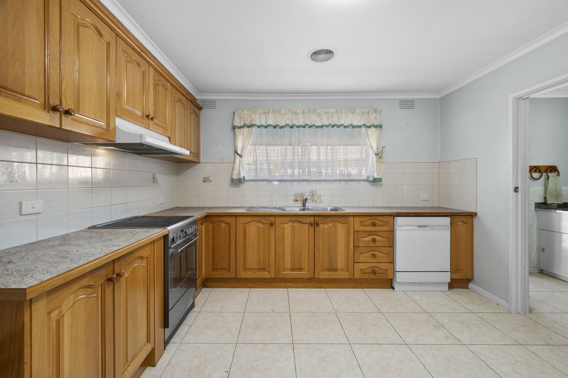 Real Estate For Sale 54 Bickley Avenue Thomastown , VIC