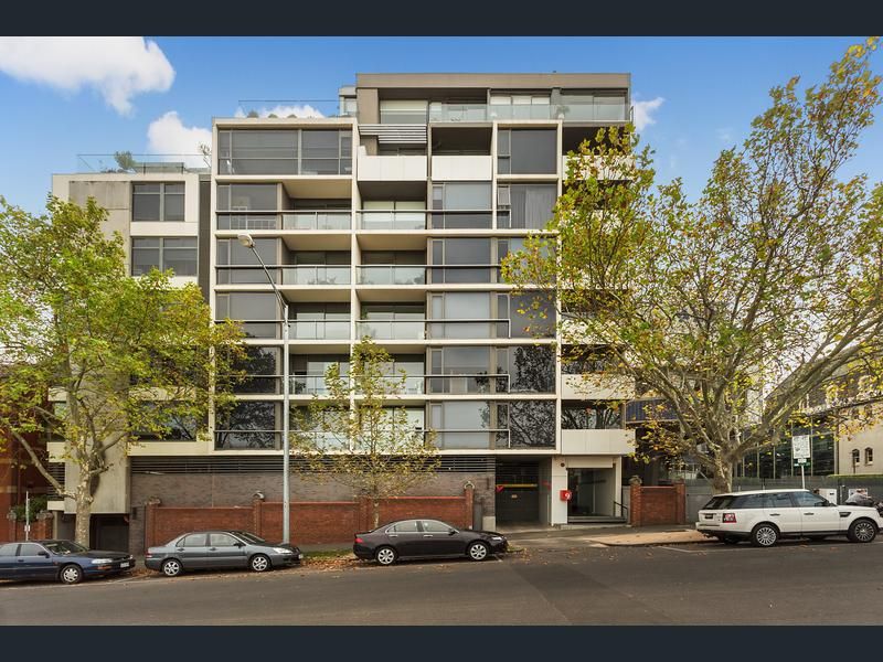606/9 Eades Street, East Melbourne - Thumbnail 2