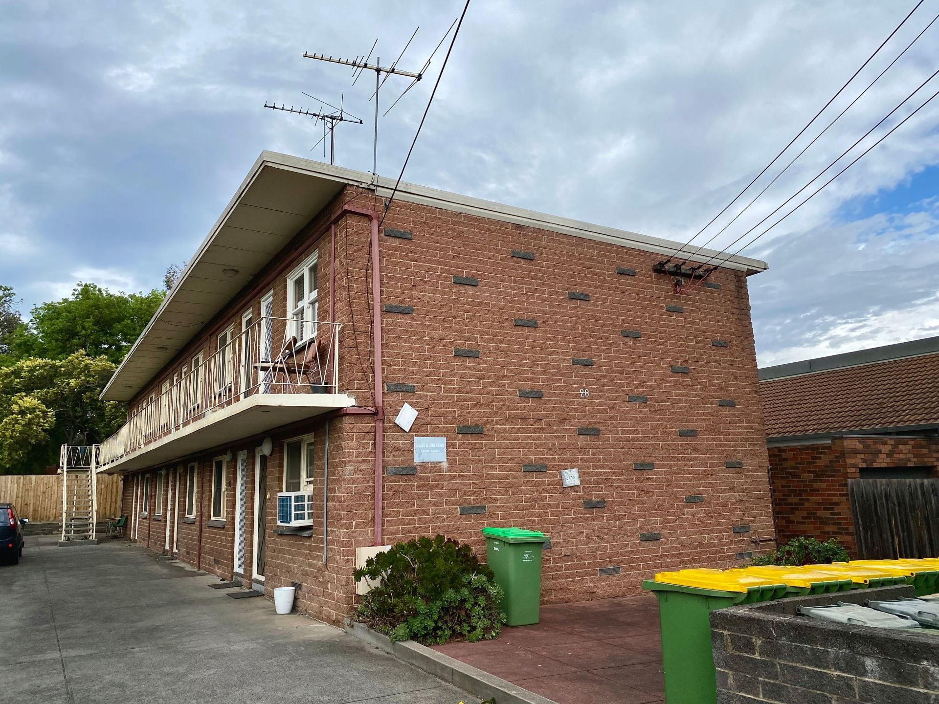 Refurbished Cosy Studio Apartment Situated in Excellent Position!