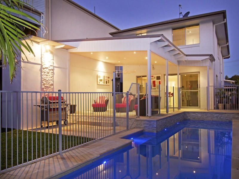19 Twenty Seventh Avenue PALM BEACH QLD, Palm Beach - Thumbnail 2
