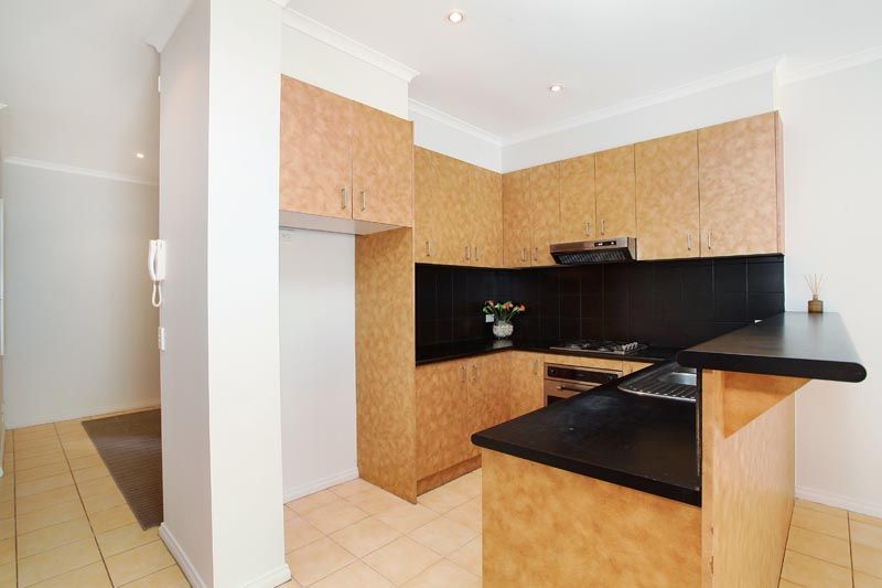 8/26 Park Street, Footscray - Thumbnail 4