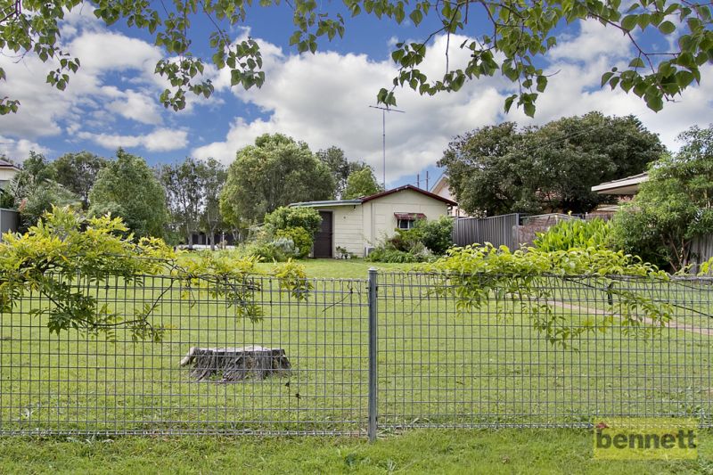 14 Woods Road, South Windsor - Thumbnail 5