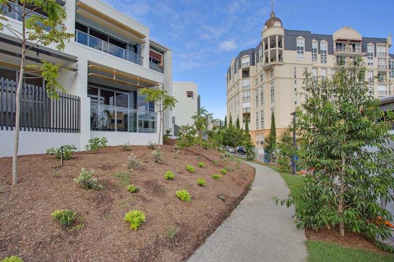 Real Estate For Sale 7018 Panorama Drive Carrara , QLD