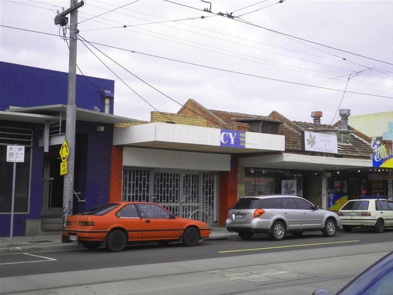SHOP/OFFICE WITH EXCELLENT SECURITY