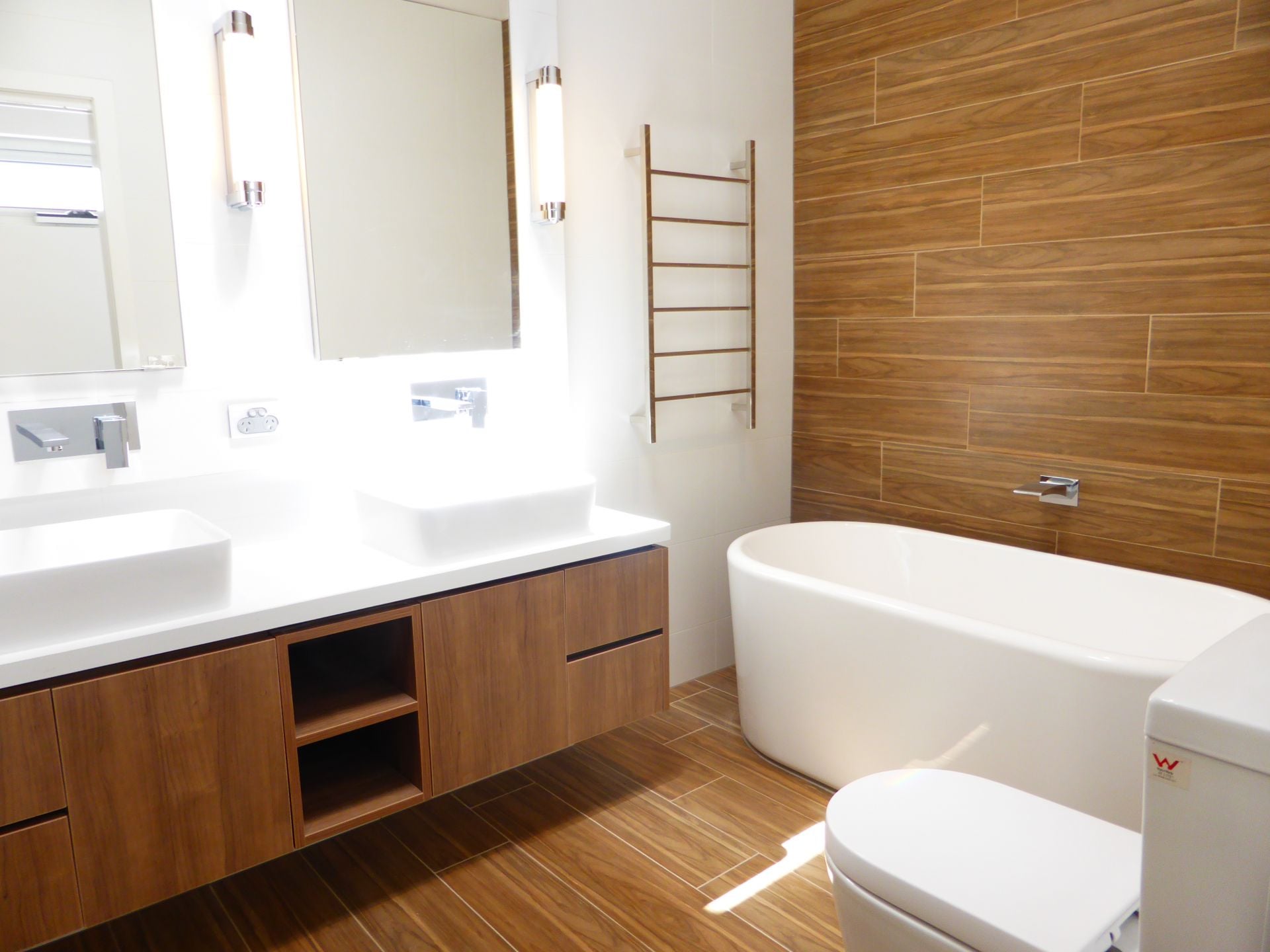Brand New Townhouse With A Contemporary Design In A Prime location!