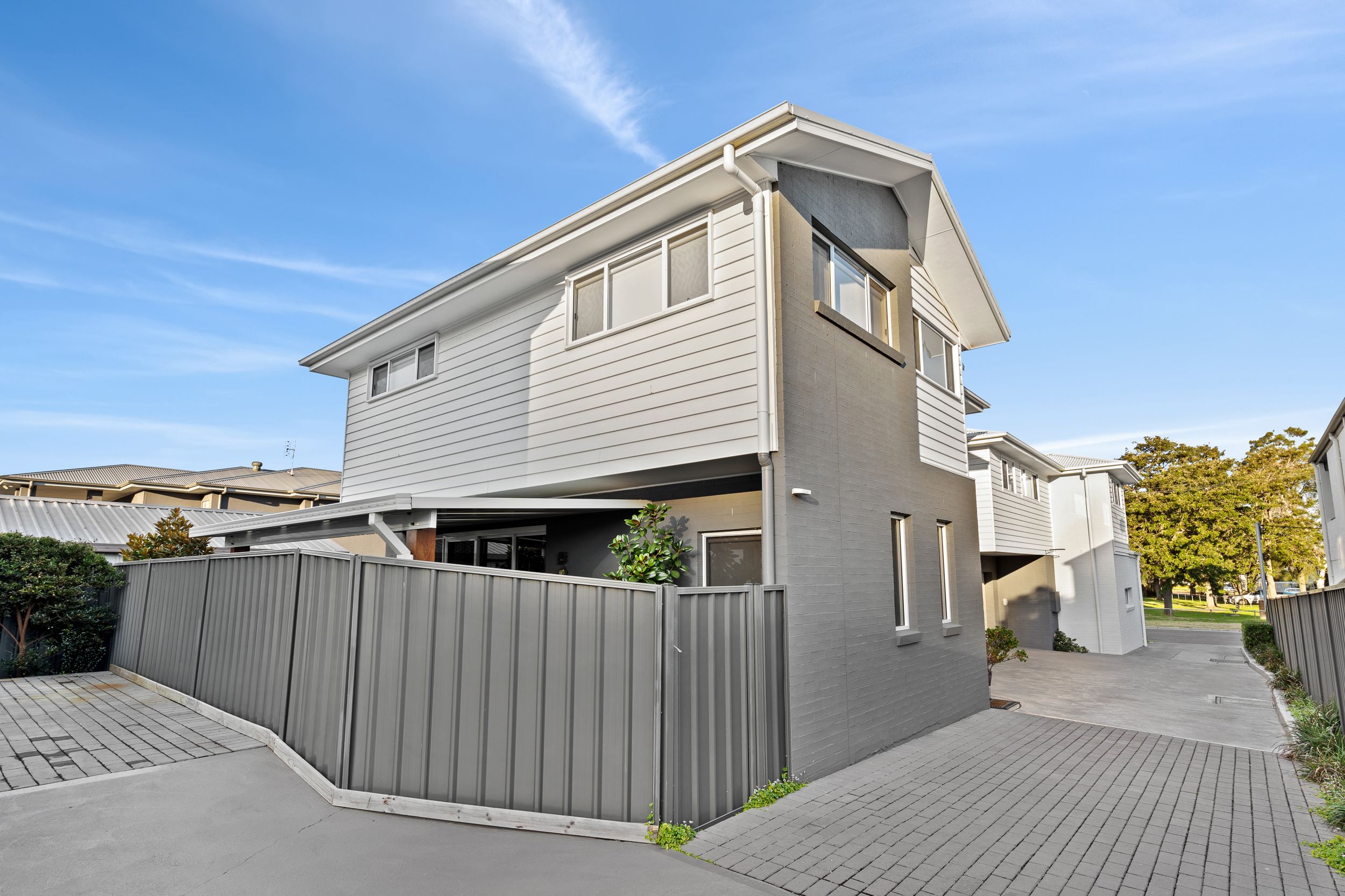 Sold property 2/43 Seaman Avenue Warners Bay , NSW 2282