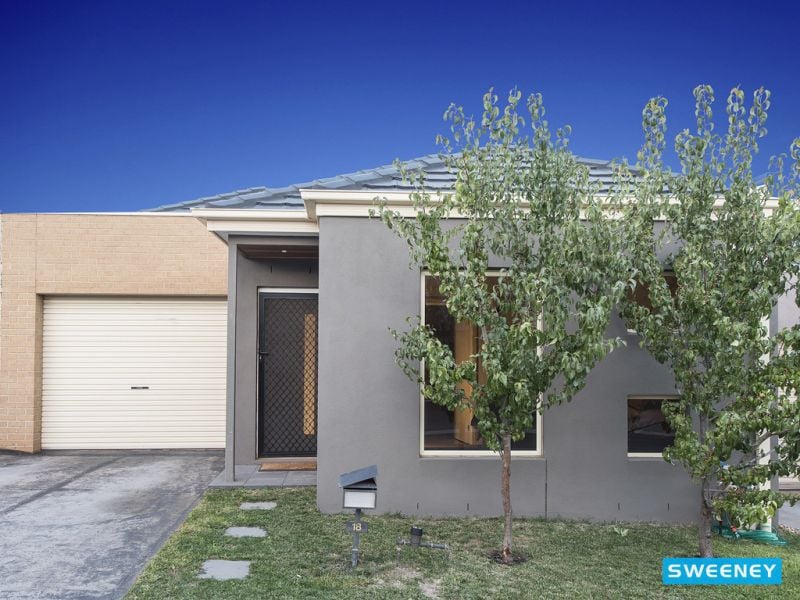 18/40 McCubbin Way, Caroline Springs - Thumbnail 2