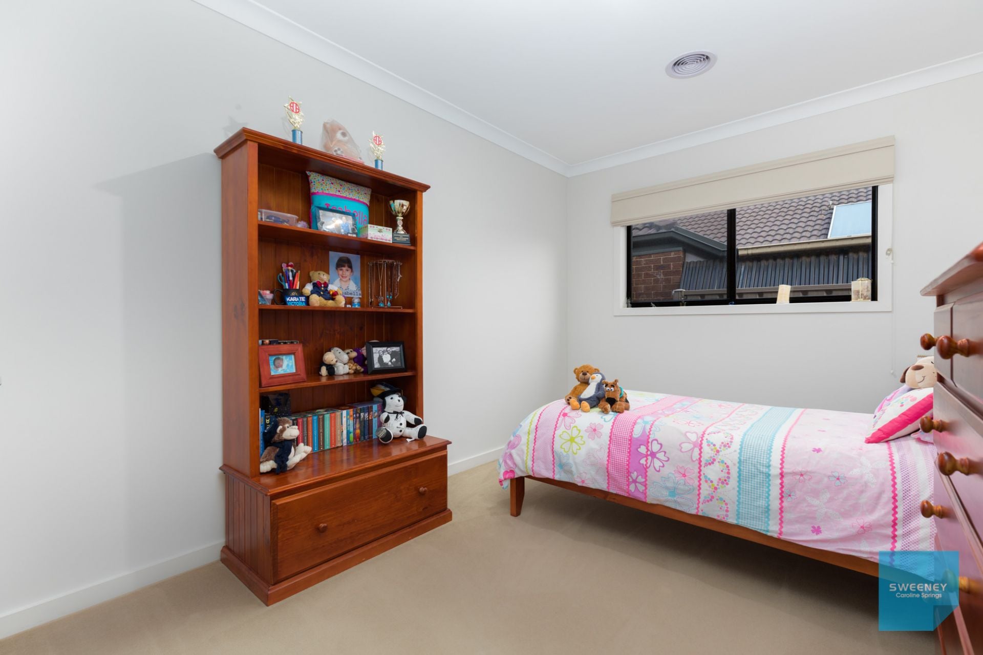 27 Gisborne Way, Caroline Springs - Thumbnail 8
