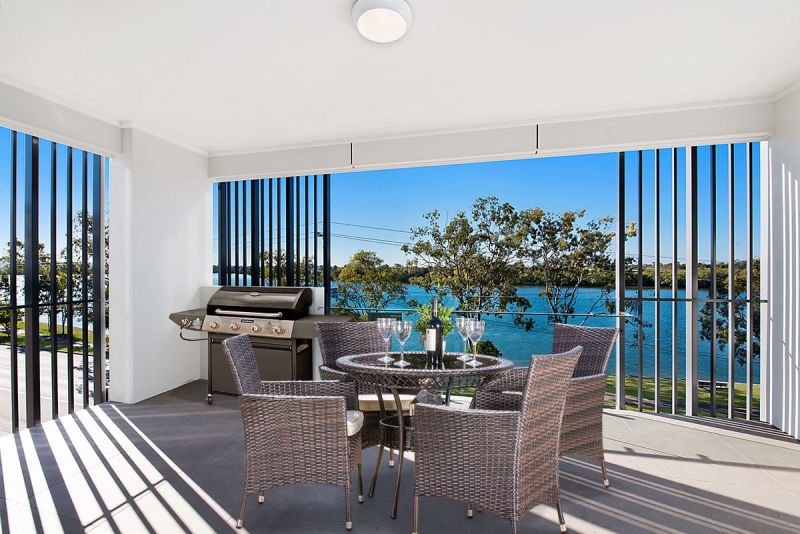 Vacant and ready to move in now! Make an offer!