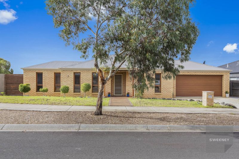 8 Kyle Way, Bacchus Marsh - Thumbnail 3