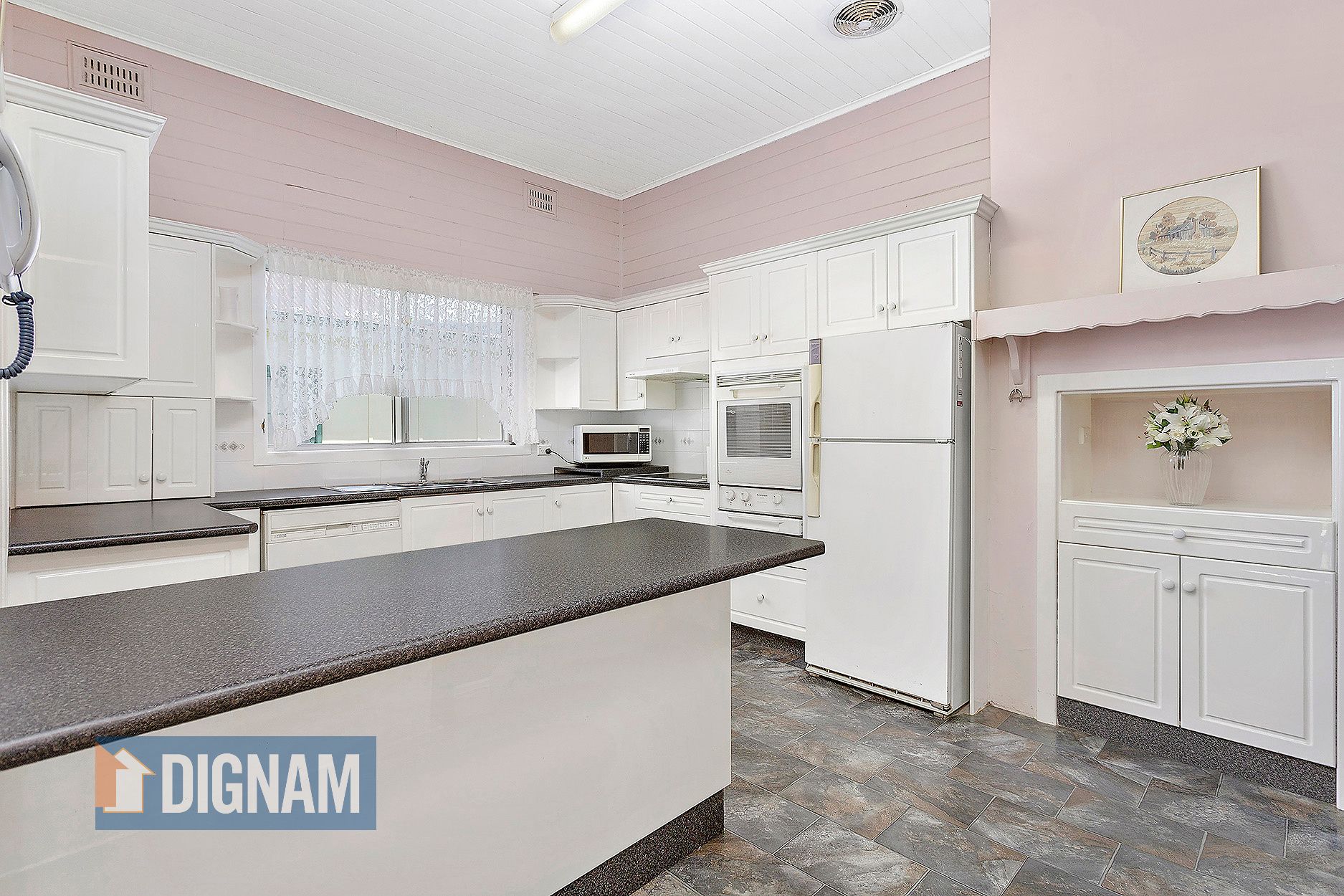 10 Surfers Parade, Thirroul NSW