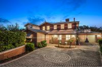 11 Normanton Place, Berwick VIC