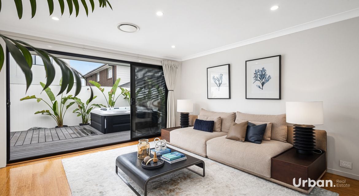 Colebee 6 Majors Avenue