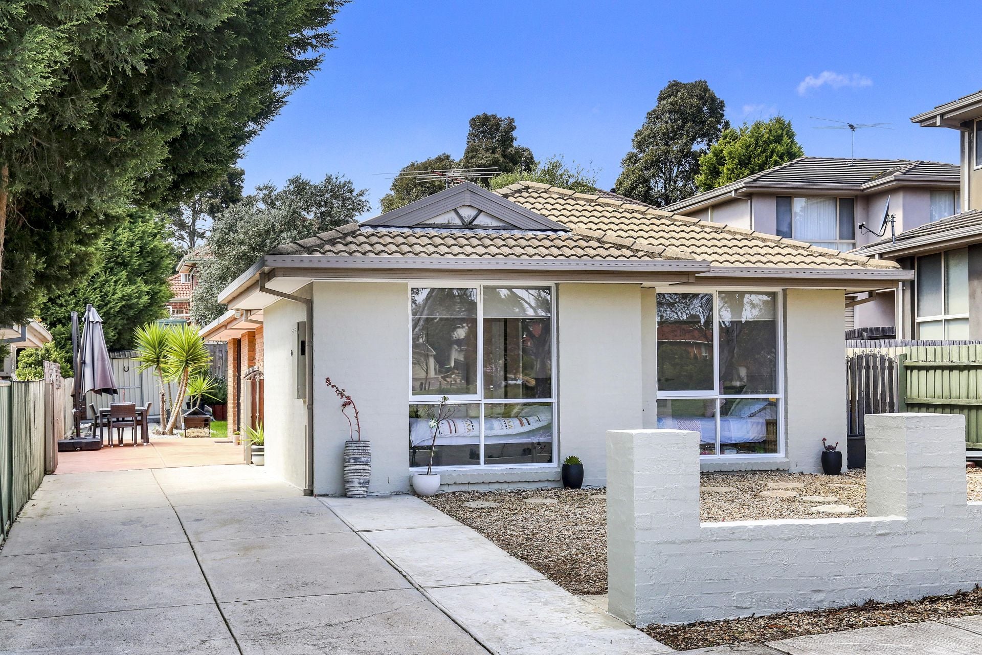 Low Maintenance Living With Contemporary Styling