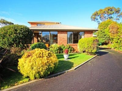 3
 
 
 
  
 
 
 2
 
 
 
  
 
 
 3
 
 
 
 
 
 
 
 6 Clare Court, DEVONPORT TAS 7310, Devonport - Thumbnail 2