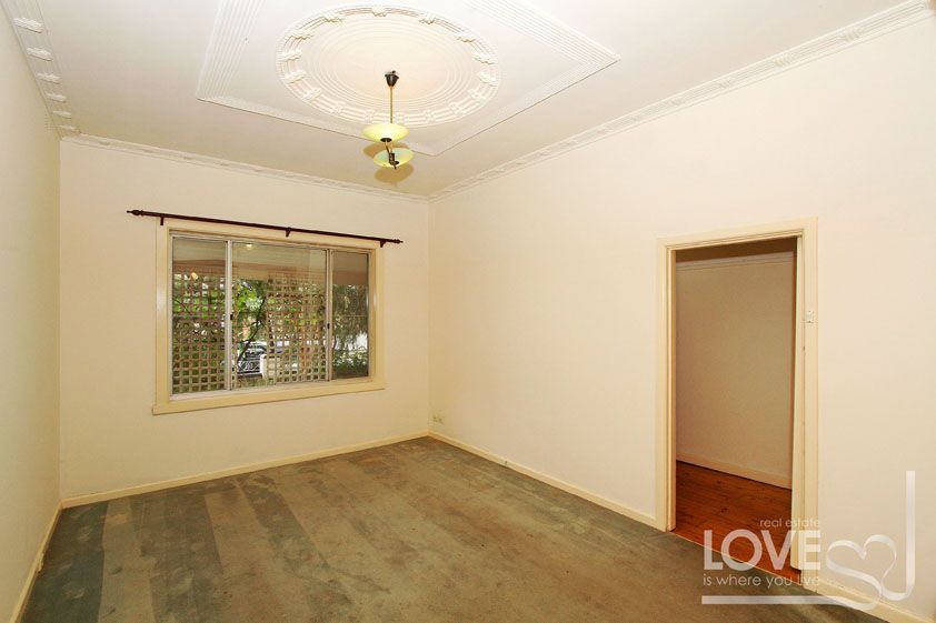 Charming Brunswick Family Home!