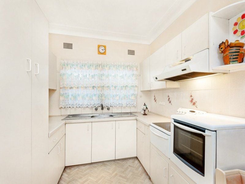 4 Dianella Street, CARINGBAH, Caringbah - Thumbnail 4