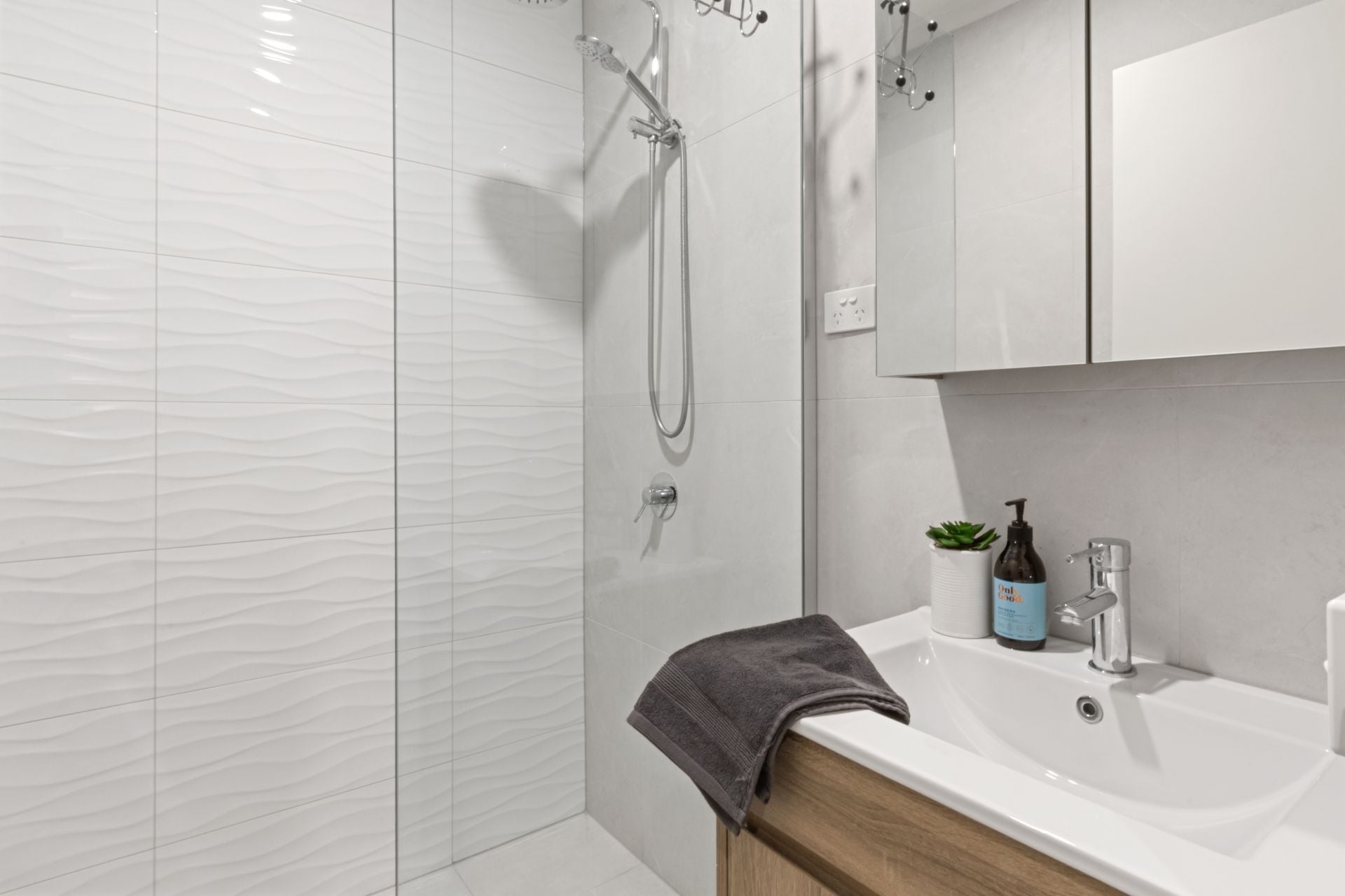Modern Sophistication Surrounded By Lively Lifestyle Amenity