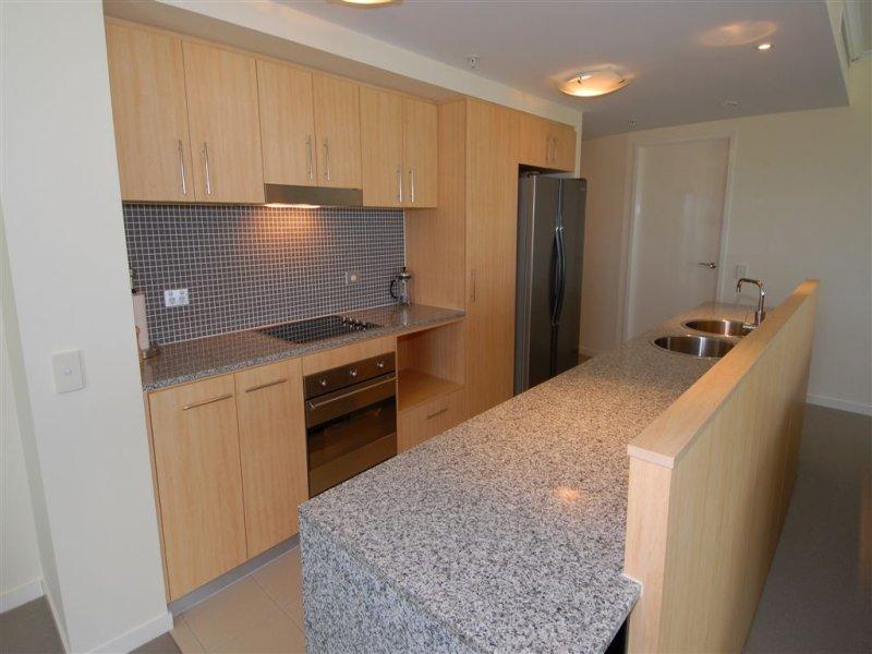 609/38 Mahogany, PELICAN WATERS, 609/38 Mahogany Pelican Waters - Thumbnail 3