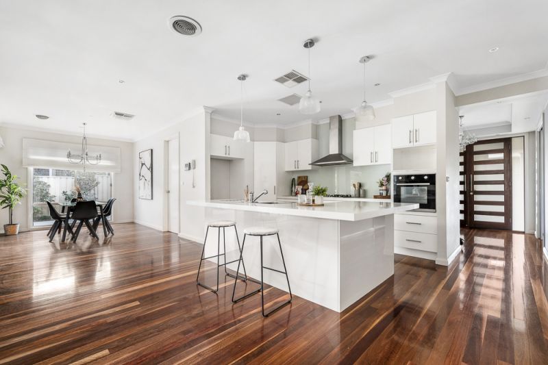 24 The Avenue, Caroline Springs - Thumbnail 5