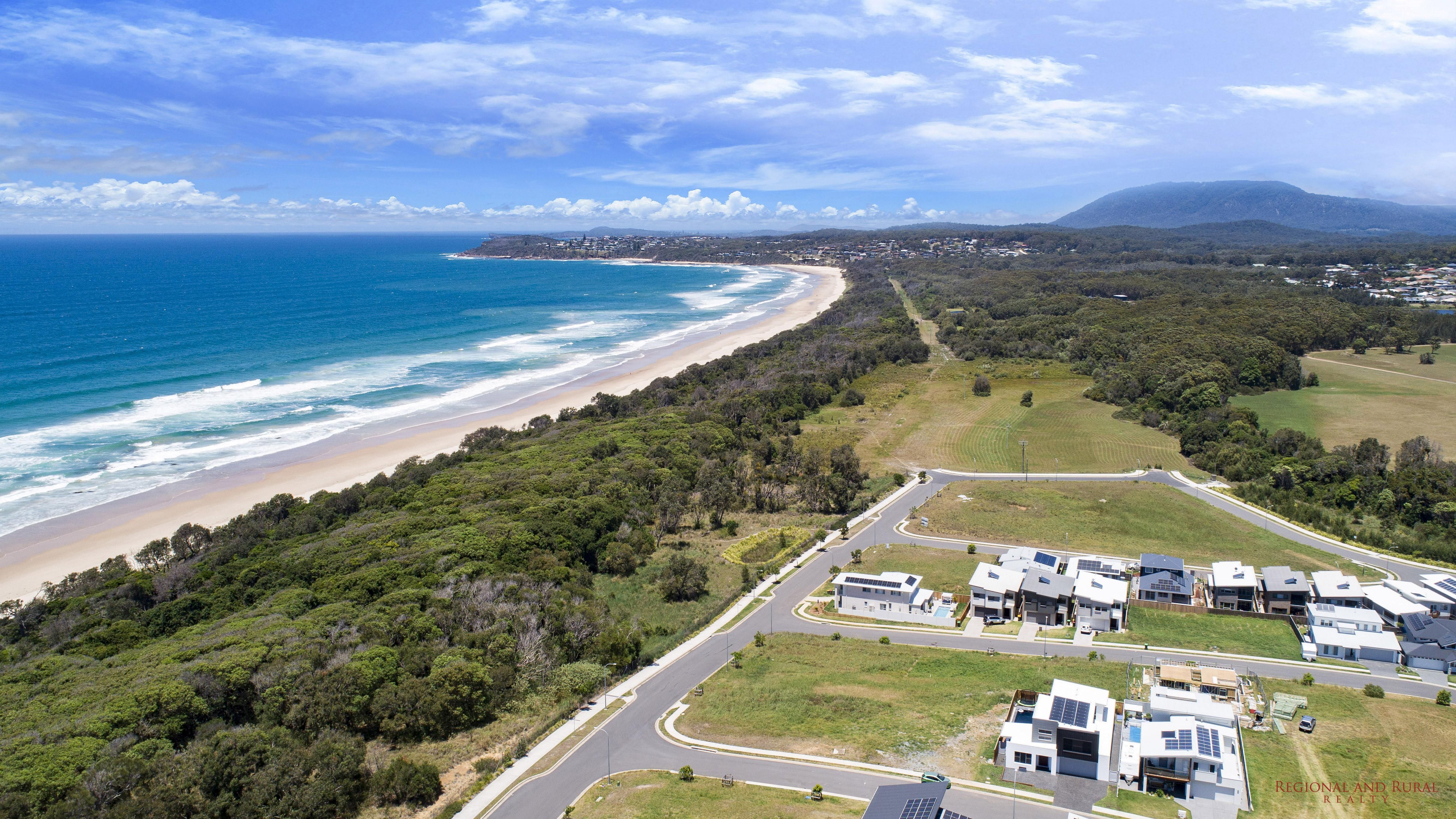 20 Waterside Way, LAKE CATHIE NSW 2445